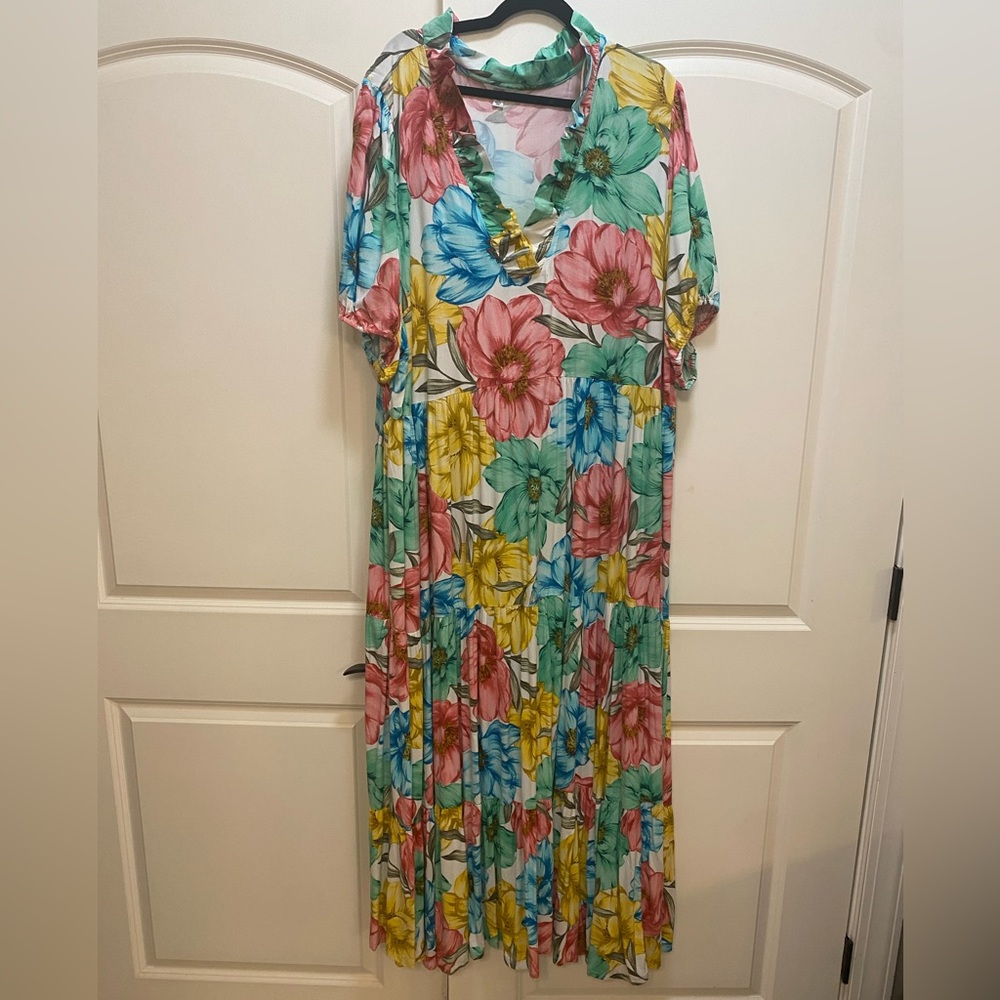 Crown & Ivy Gorgeous 3x or 4x Spring/Summer/Easter/Wedding dress